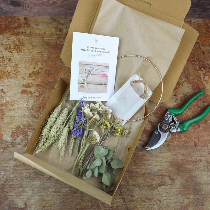 Mini Spring DIY Wreath Kit